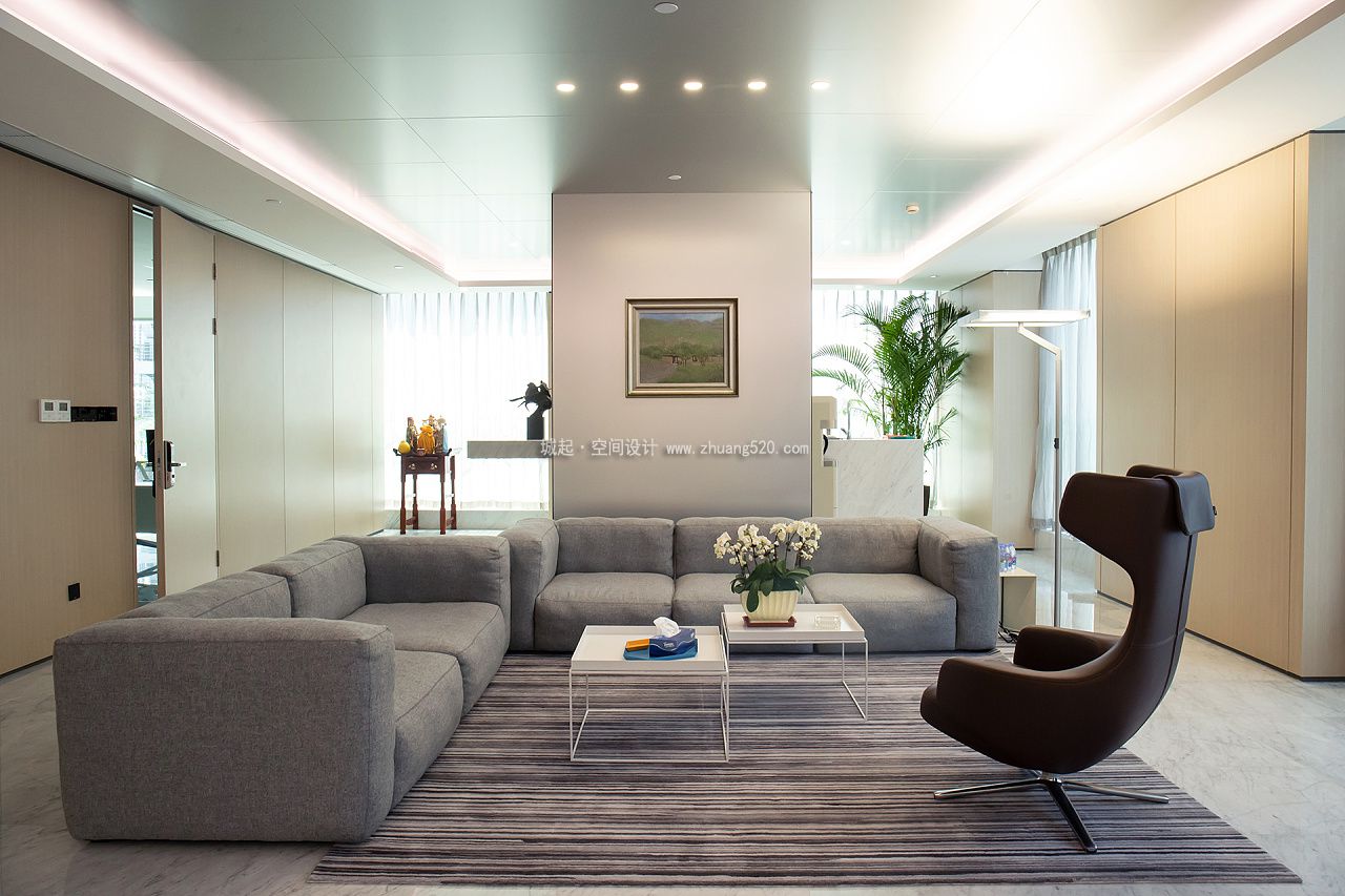 <a href=http://www.zhuang520.com target=_blank class=infotextkey>城阳办公室装修</a>省钱